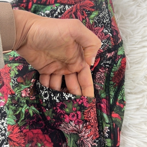 Lululemon Time To Sweat Crop *23" Zen Garden Multi - Picture 4 of 5